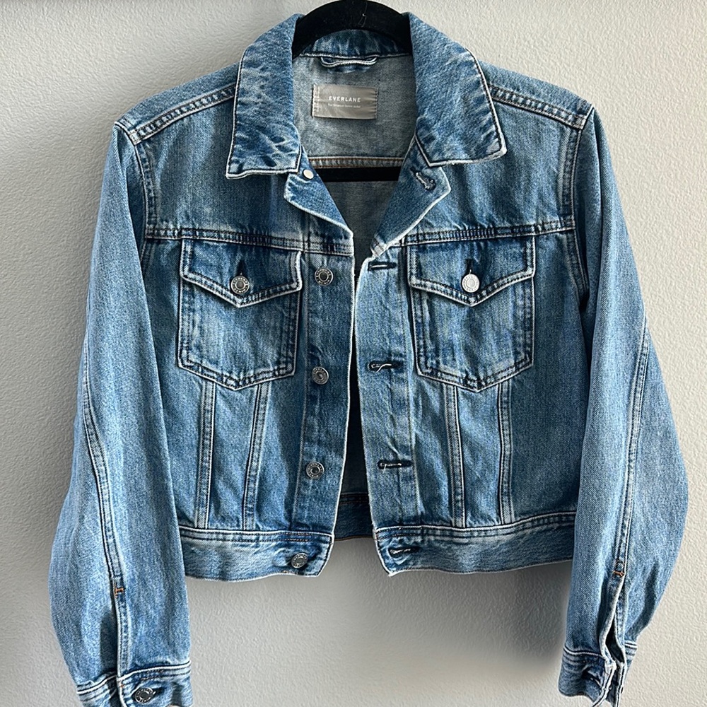 Everlane Women’s S crop denim jacket - “The Shrunken Denim Jacket”
